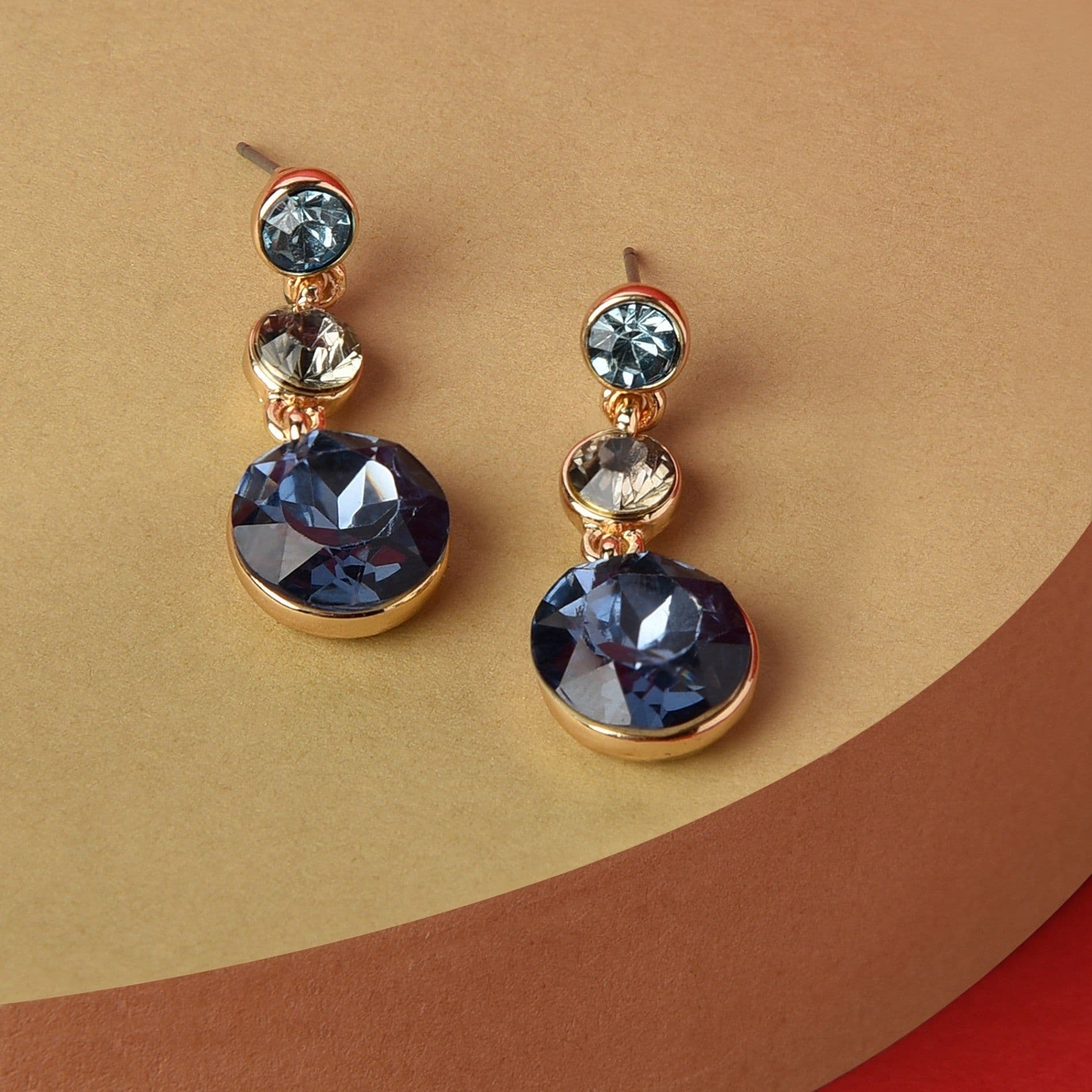 Buying jewellery online: material, size, plating and care checks